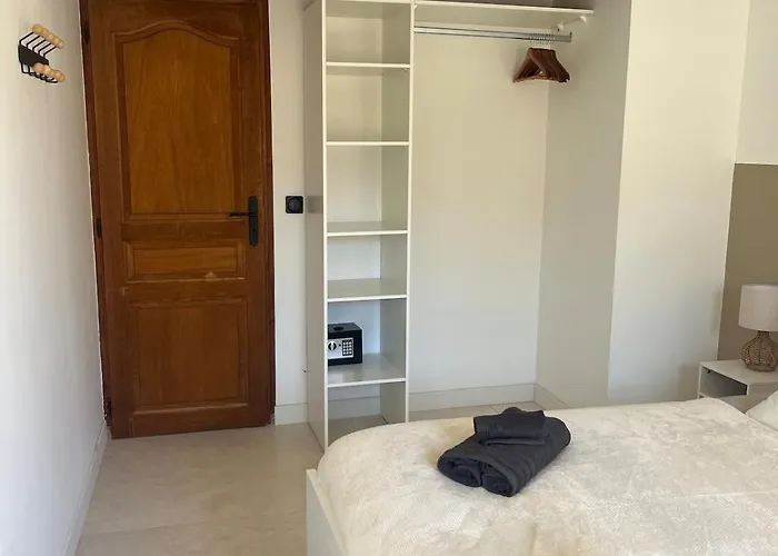 Mh - Escapade Aux Arenes شقة *